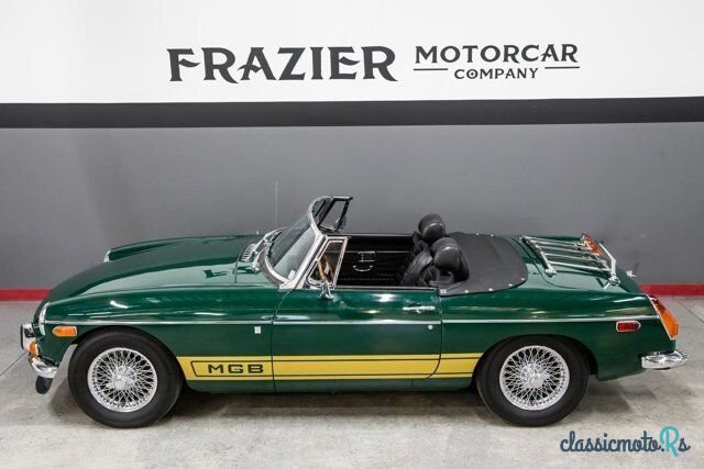 1970' MG MGB photo #3