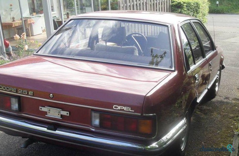 1982' Opel Commodore C 2.5E photo #2