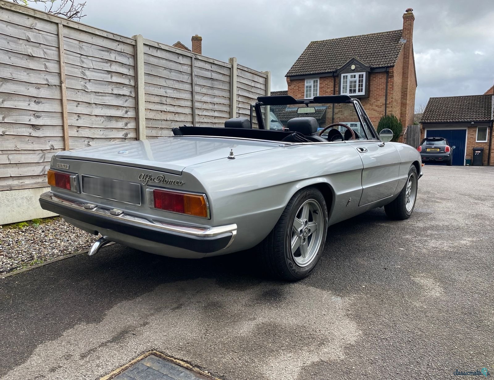 1977' Alfa Romeo Spider photo #3