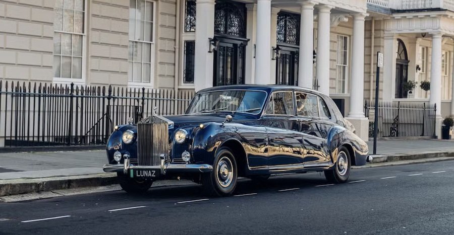 Rolls-Royce Phantom by Lunaz