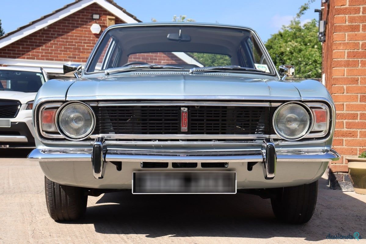 1967' Ford Cortina photo #3