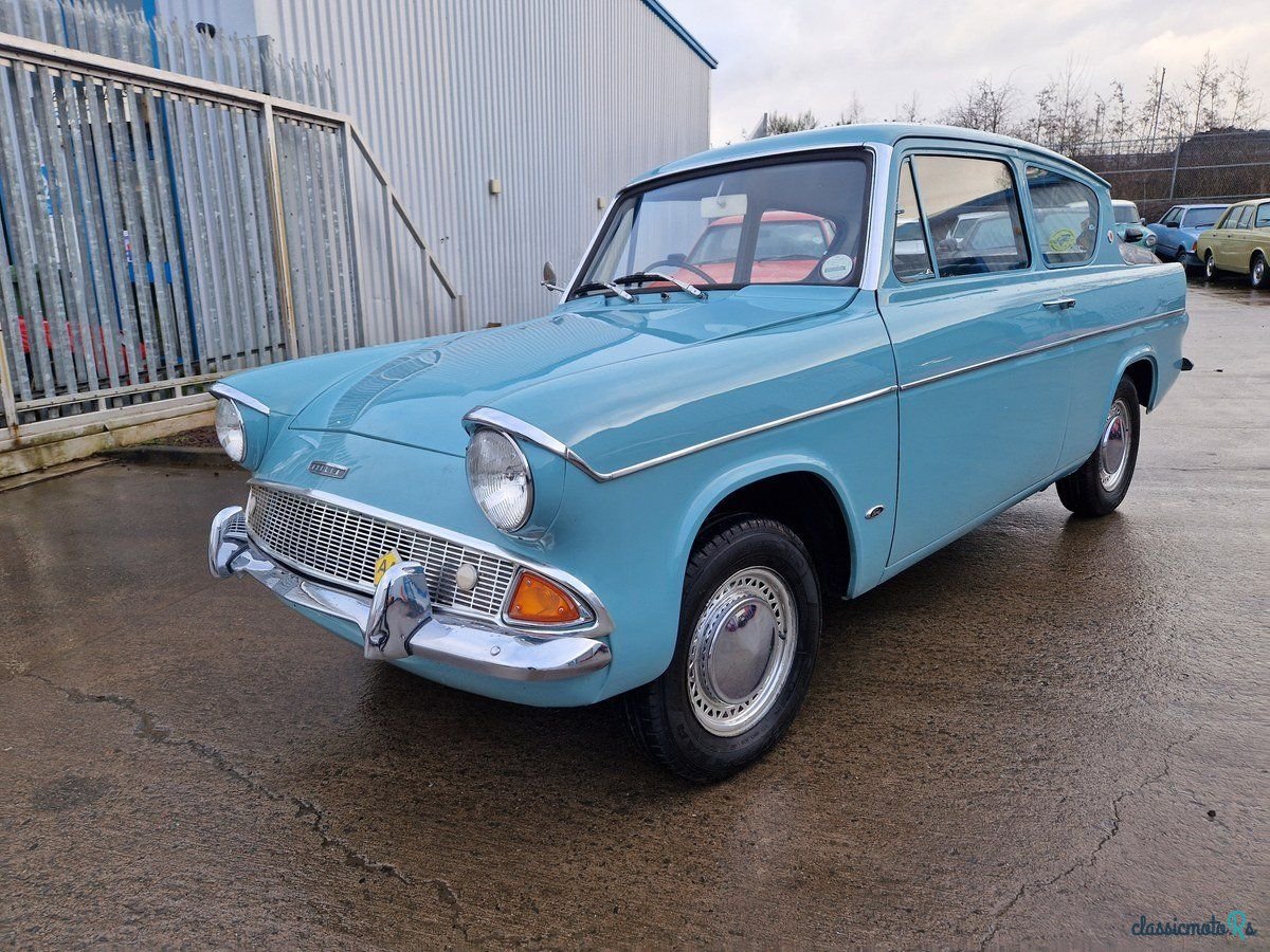 1968' Ford Anglia photo #1