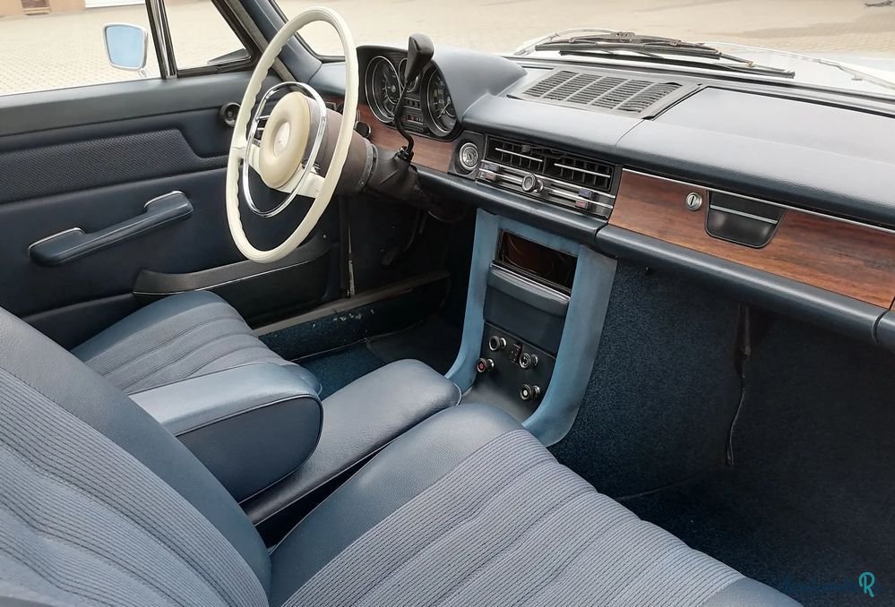 1973' Mercedes-Benz 280 photo #2