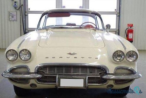 1961' Chevrolet Corvette C1 4.6 L photo #4