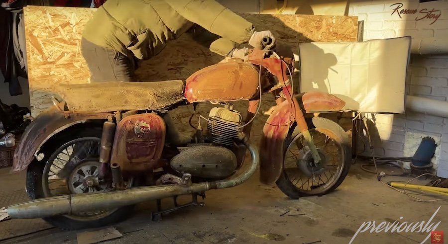 Watch This Rusty 1960s Jawa Undergo Meticulous Restoration