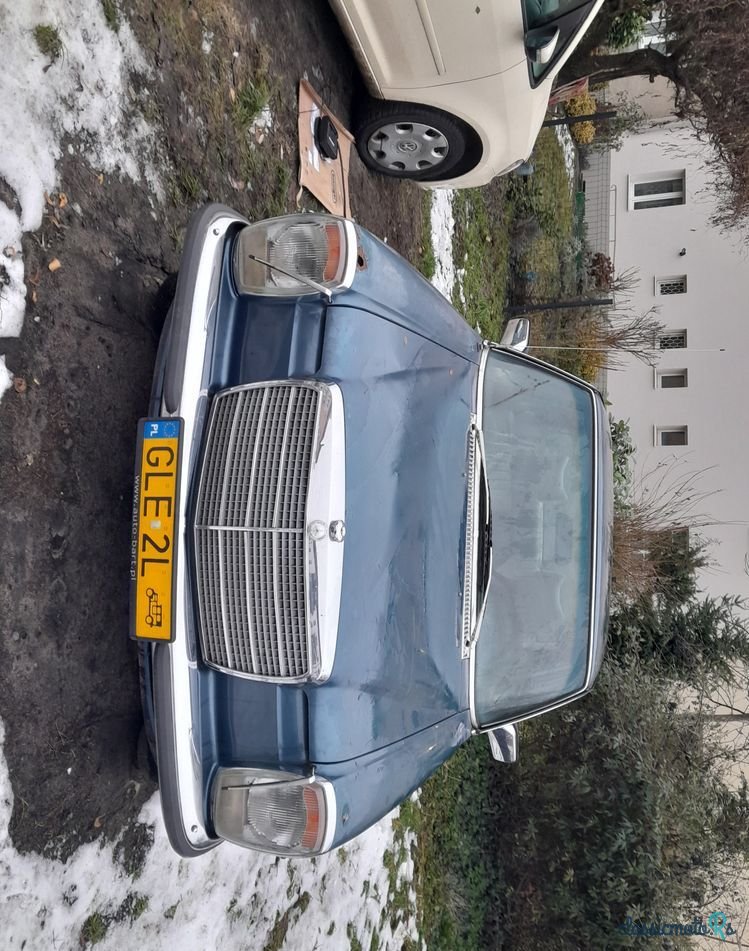 1975' Mercedes-Benz w114 photo #2