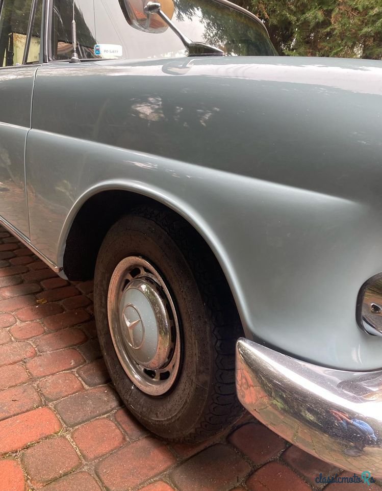 1966' Mercedes-Benz W110 photo #2