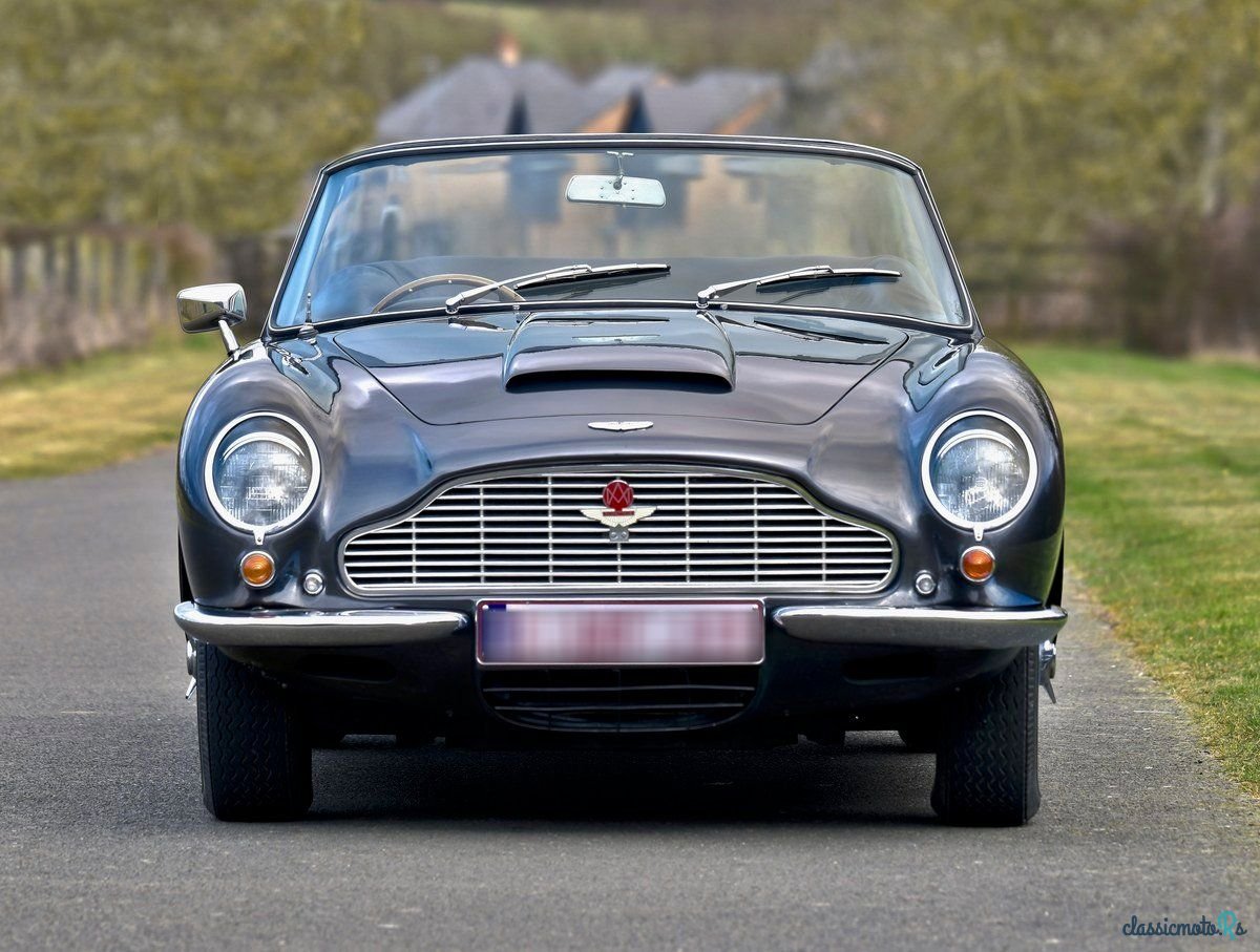1969' Aston Martin DB6 photo #2