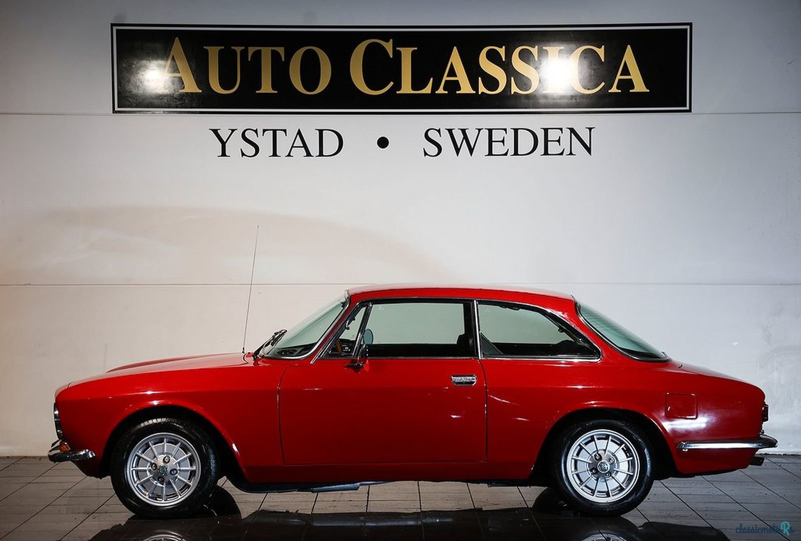 1975' Alfa Romeo Gt 1600 Junior Bertone photo #2