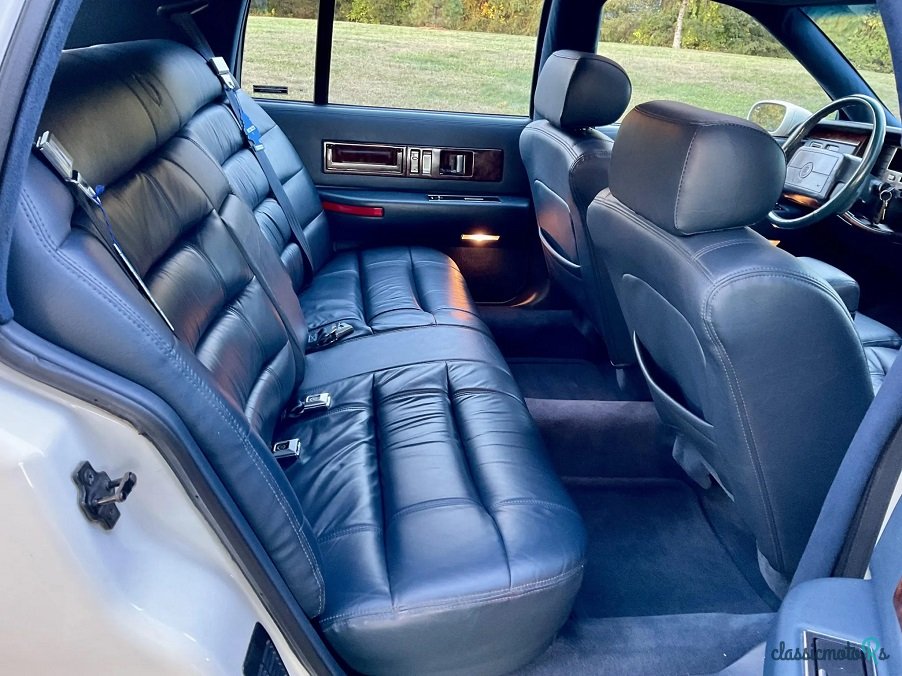 1993' Cadillac Fleetwood photo #5