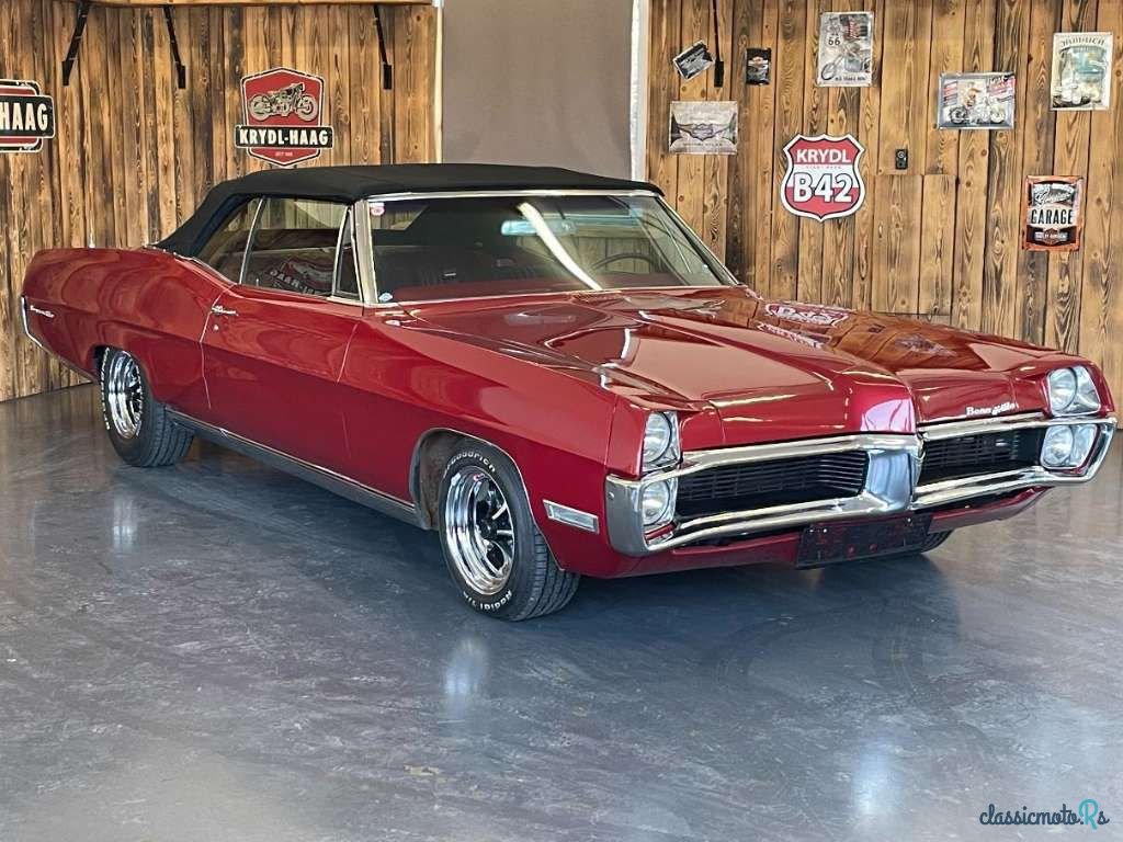 1967' Pontiac Bonneville V8 photo #3