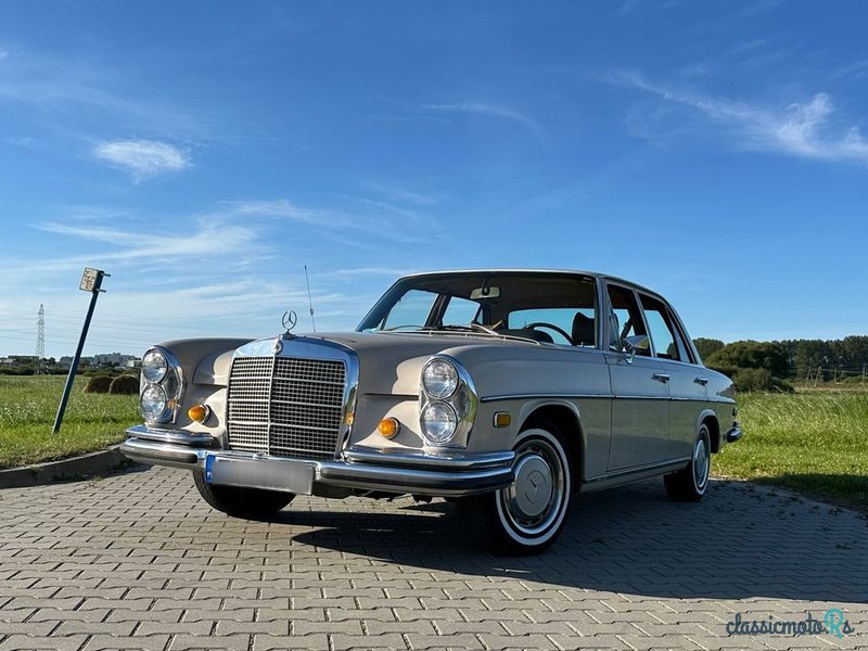 1969' Mercedes-Benz 280 photo #3