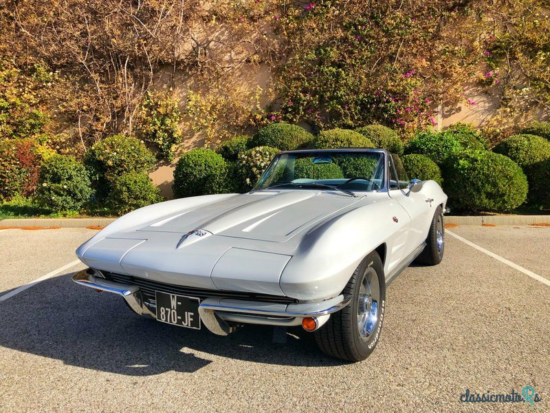 1964' Chevrolet Corvette Stingray photo #1