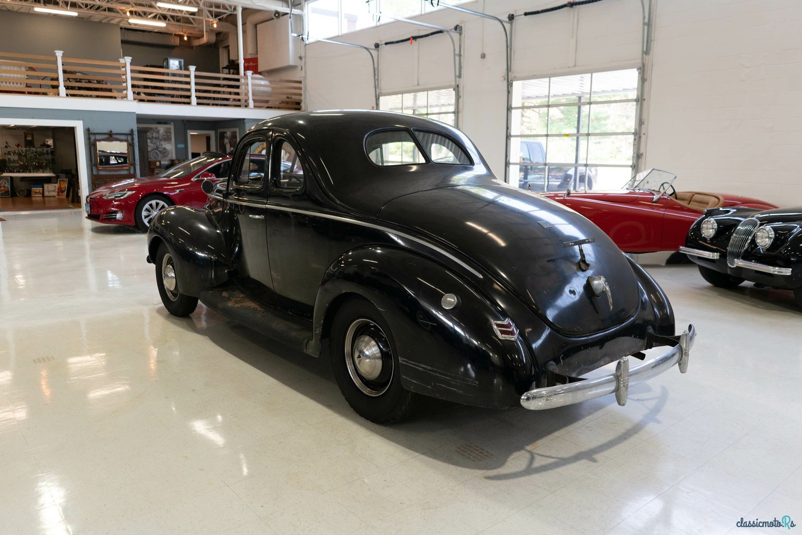 1940' Ford Deluxe photo #4