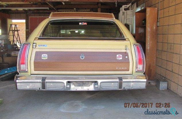 1974' Ford Ltd Country Squire photo #5