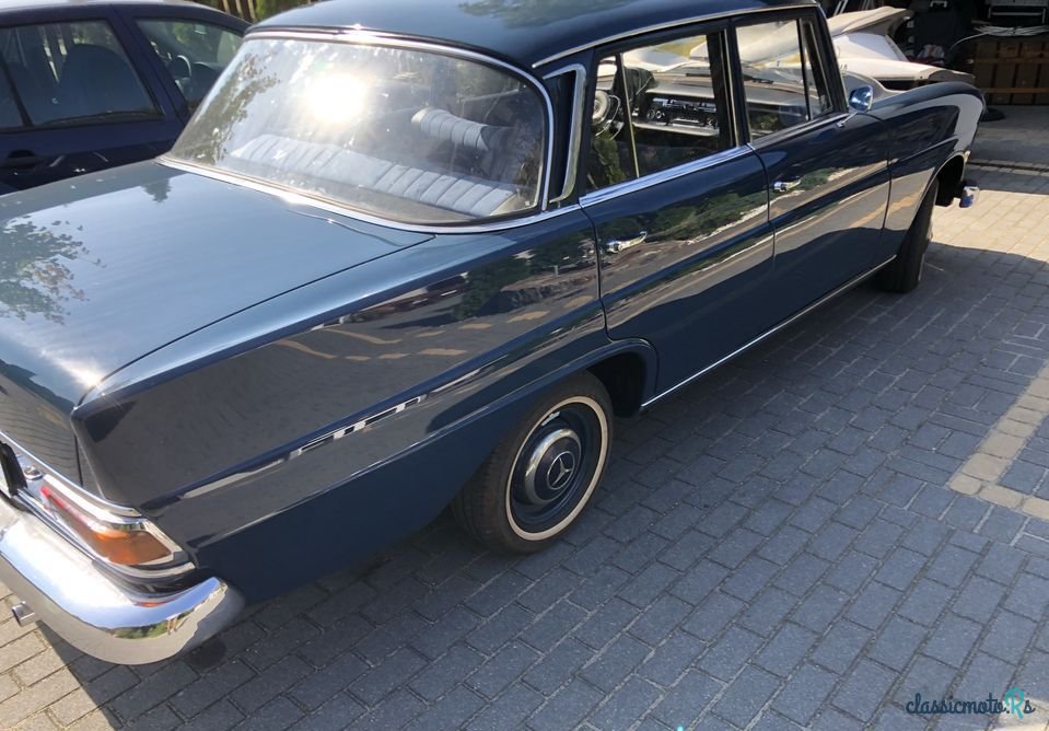 1966' Mercedes-Benz W110 photo #5