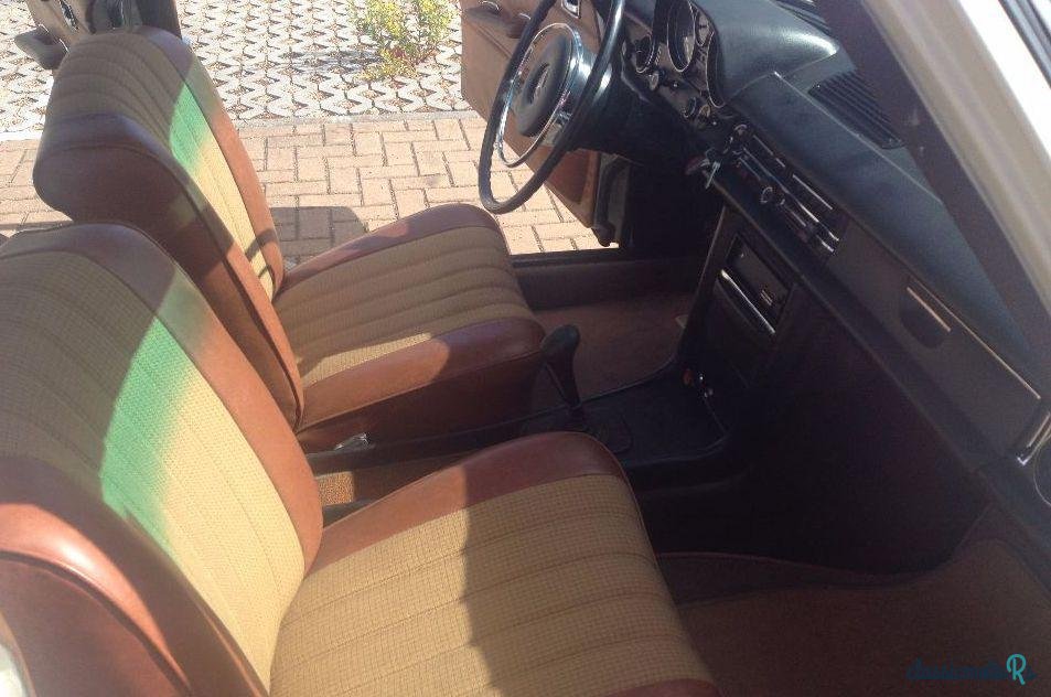 1969' Mercedes-Benz 200 W115/8 photo #3