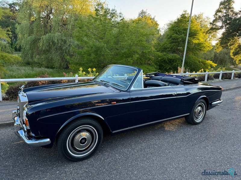 1975' Rolls-Royce Corniche photo #1