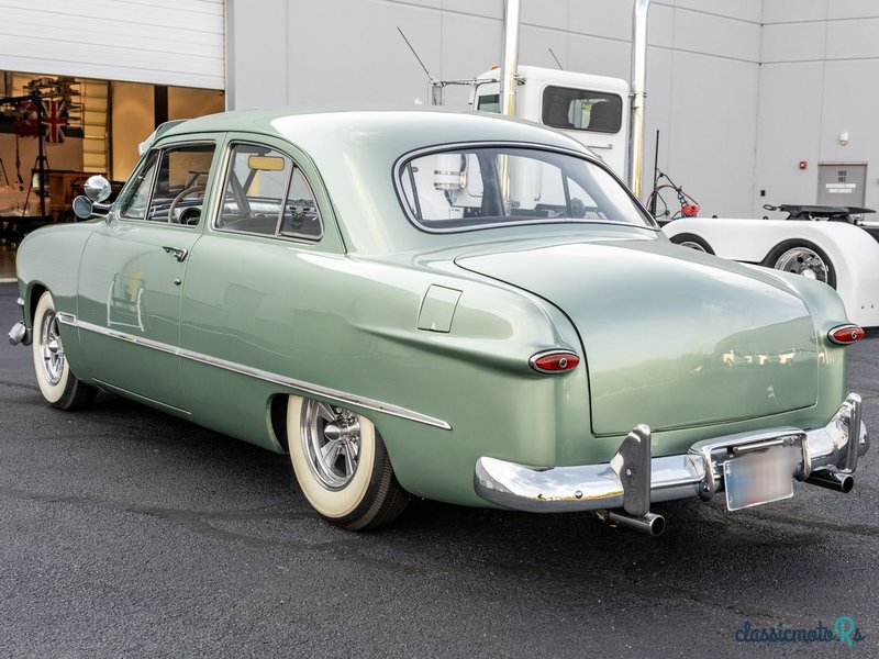 1950' Ford Custom Deluxe photo #2