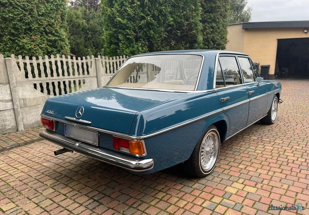 1972' Mercedes-Benz W114 photo #4