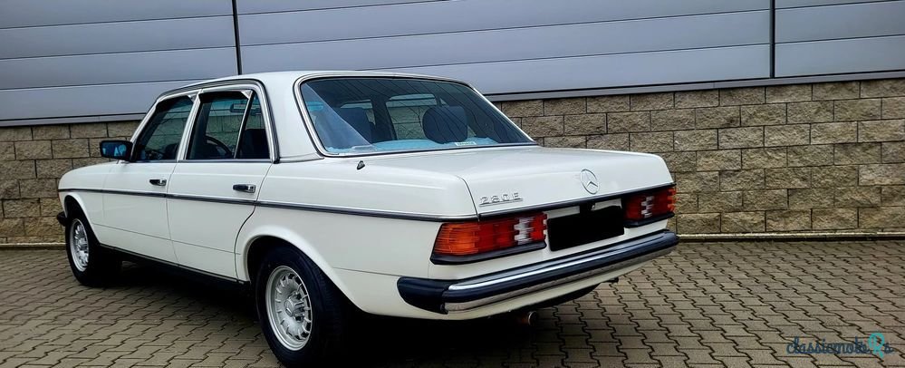 1979' Mercedes-Benz W123 photo #6