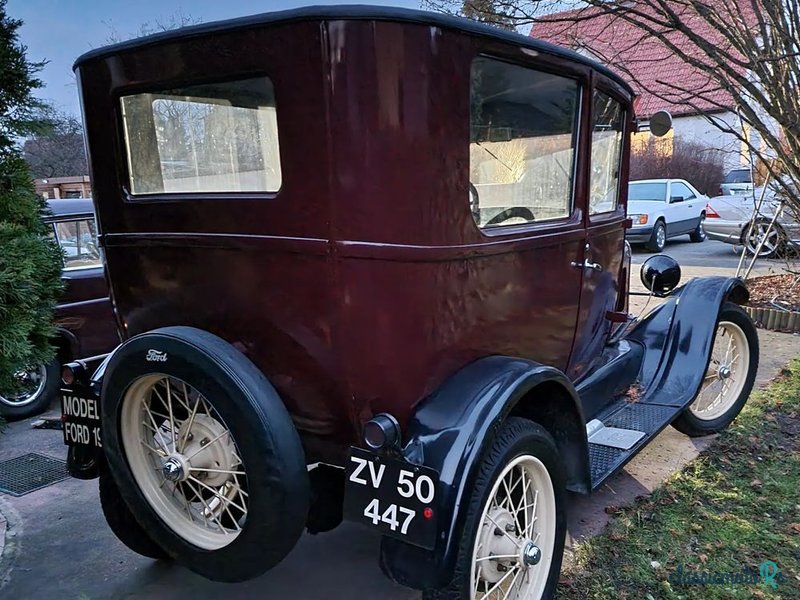 1927' Ford photo #2
