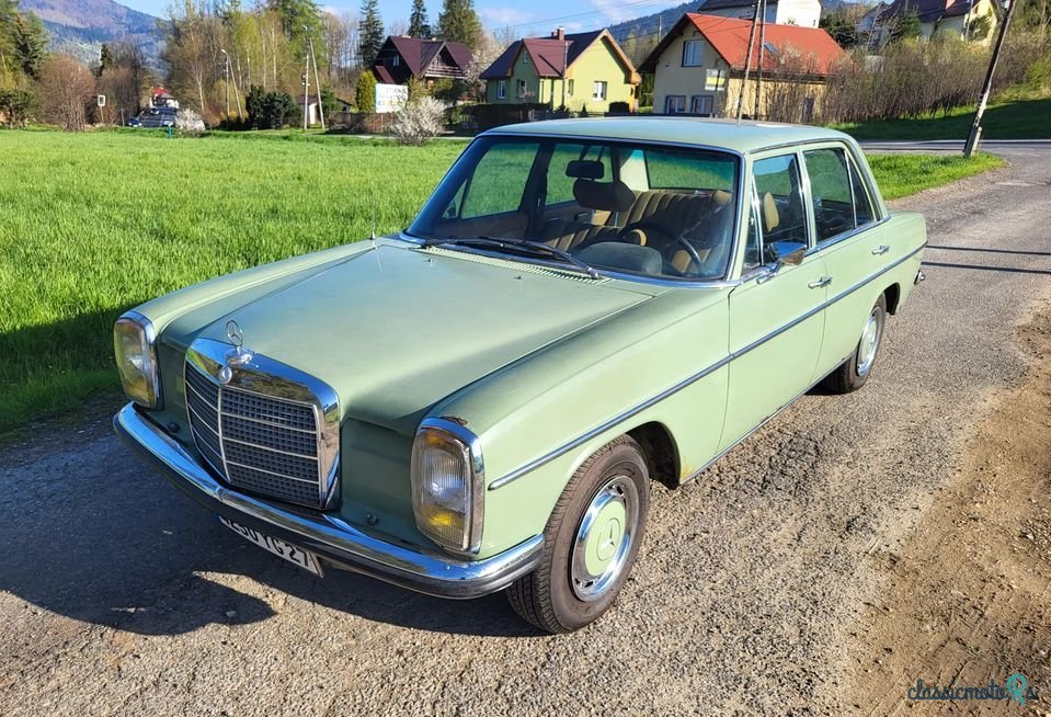 1973' Mercedes-Benz W114 photo #3