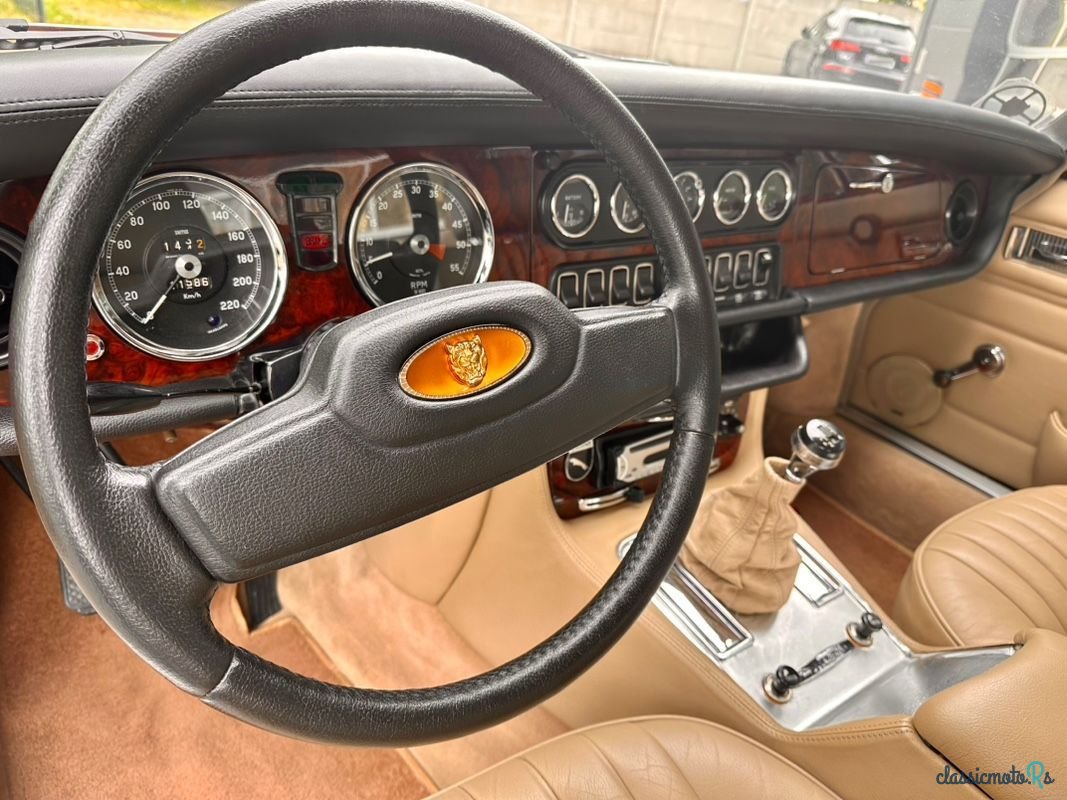1972' Jaguar XJ photo #6
