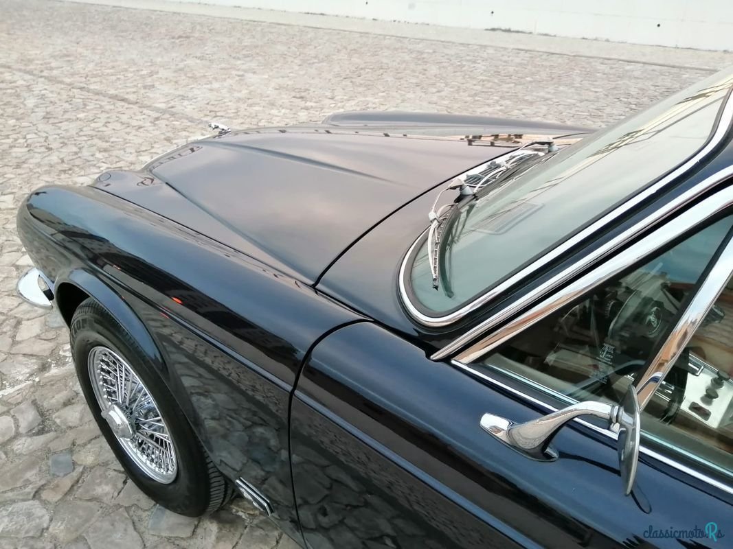1973' Jaguar XJ photo #4