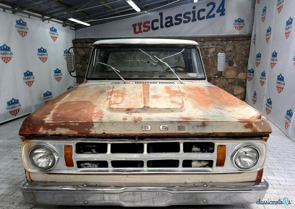 1968' Dodge D100 photo #2