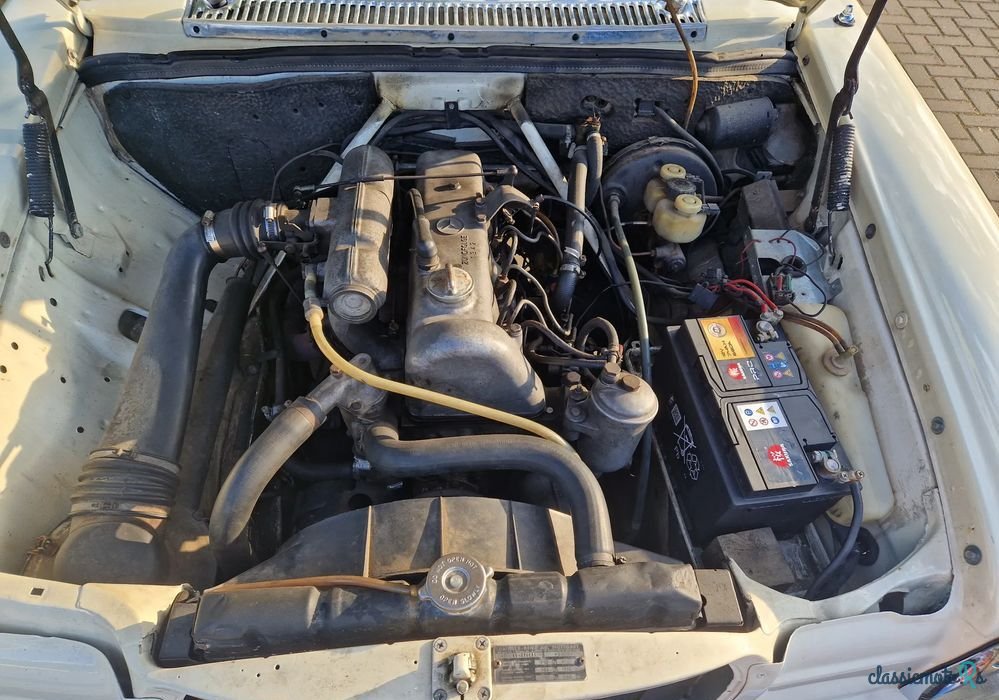 1970' Mercedes-Benz W114 photo #3