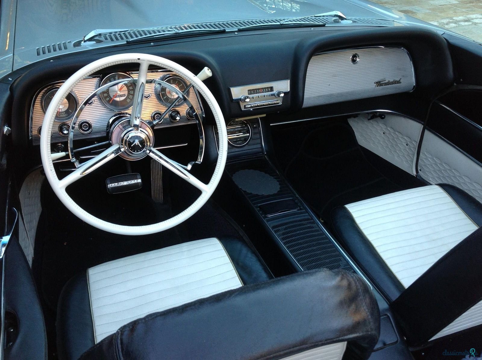 1958' Ford Thunderbird photo #5