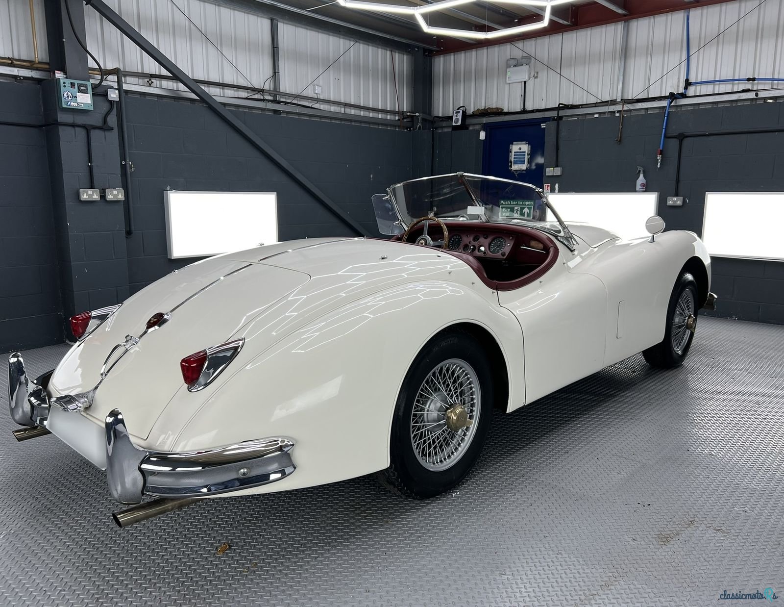 1955' Jaguar Xk140 photo #3