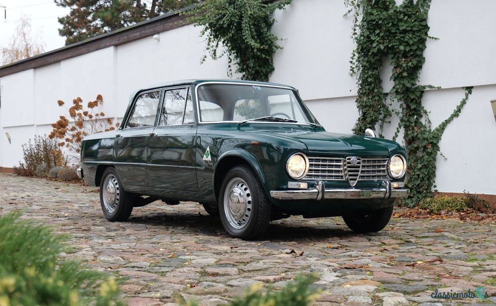 1967' Alfa Romeo Giulia photo #3