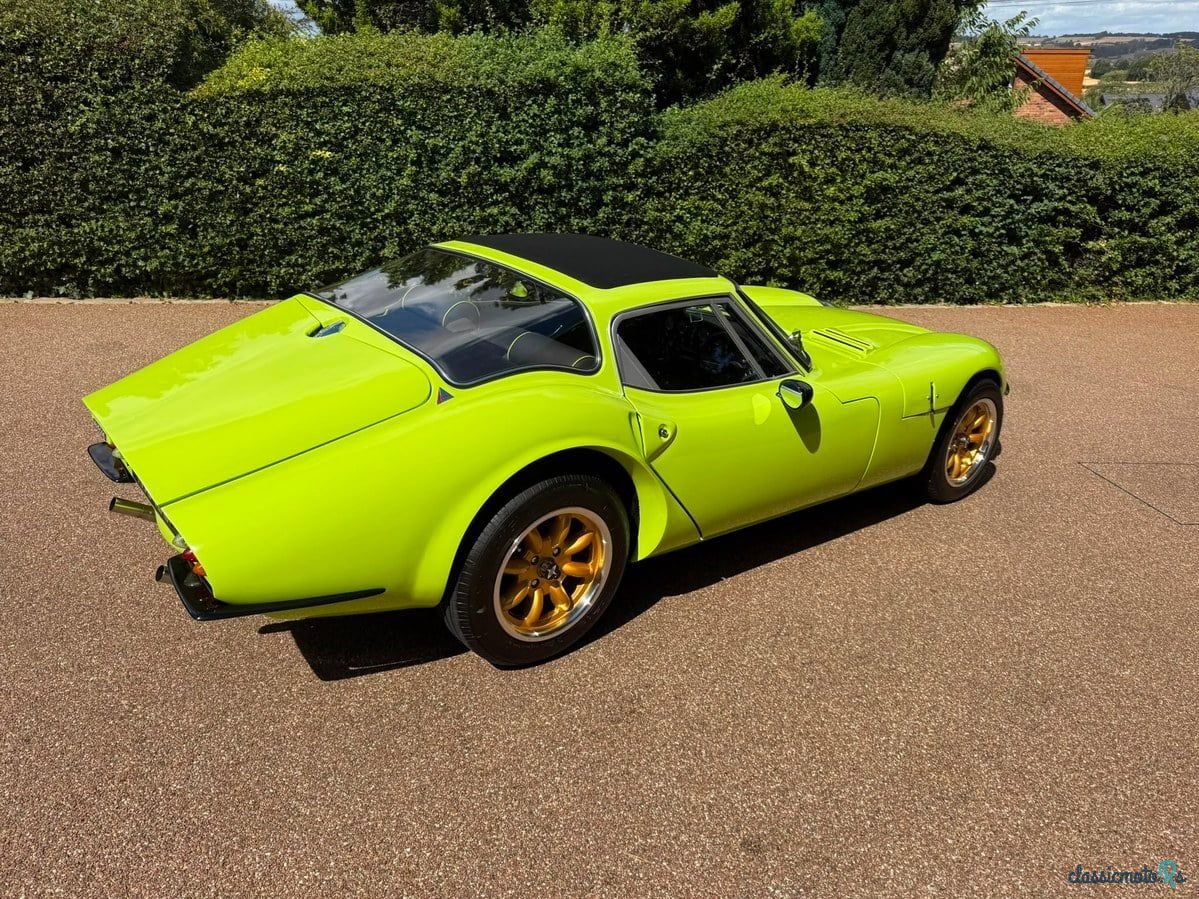 1967' Marcos GT photo #2