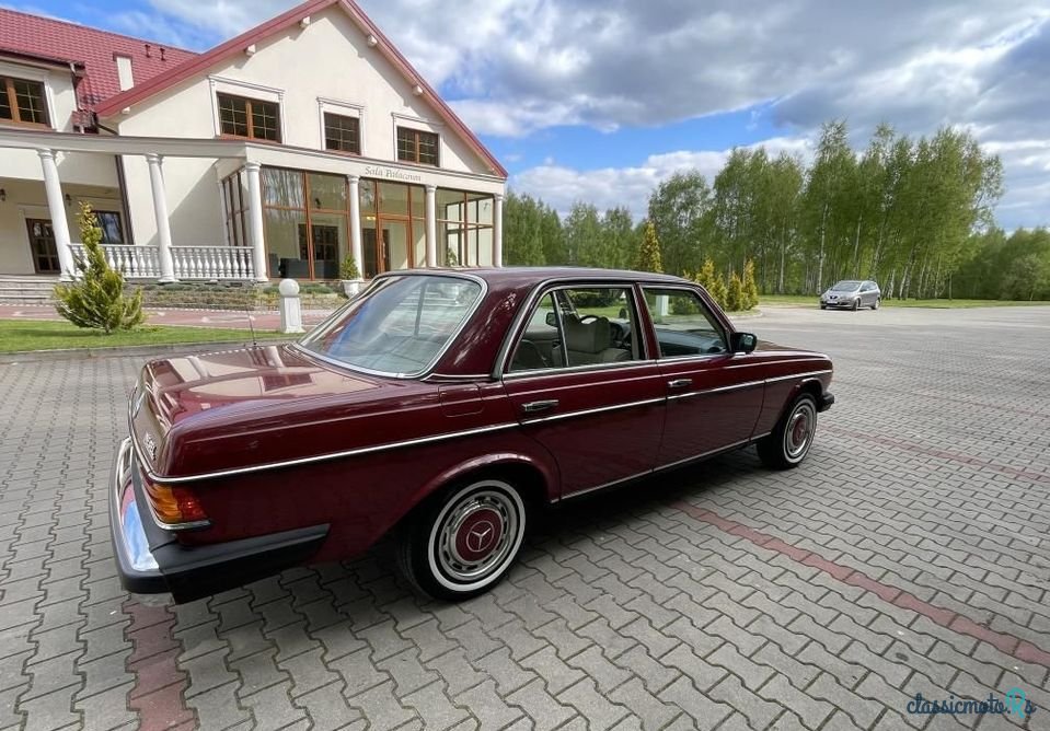 1978' Mercedes-Benz W123 photo #4