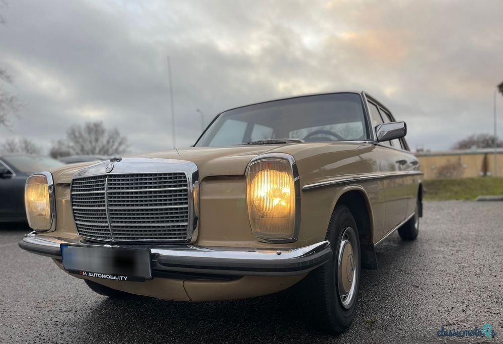 1974' Mercedes-Benz W115 photo #2