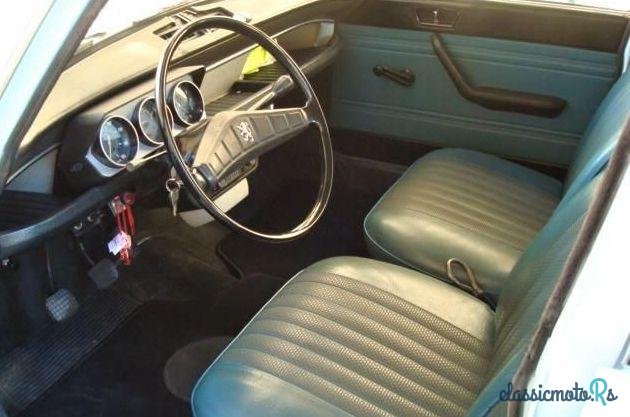 1971' Peugeot 204 Break photo #3
