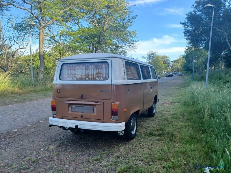 1977' Volkswagen Type 2 photo #3