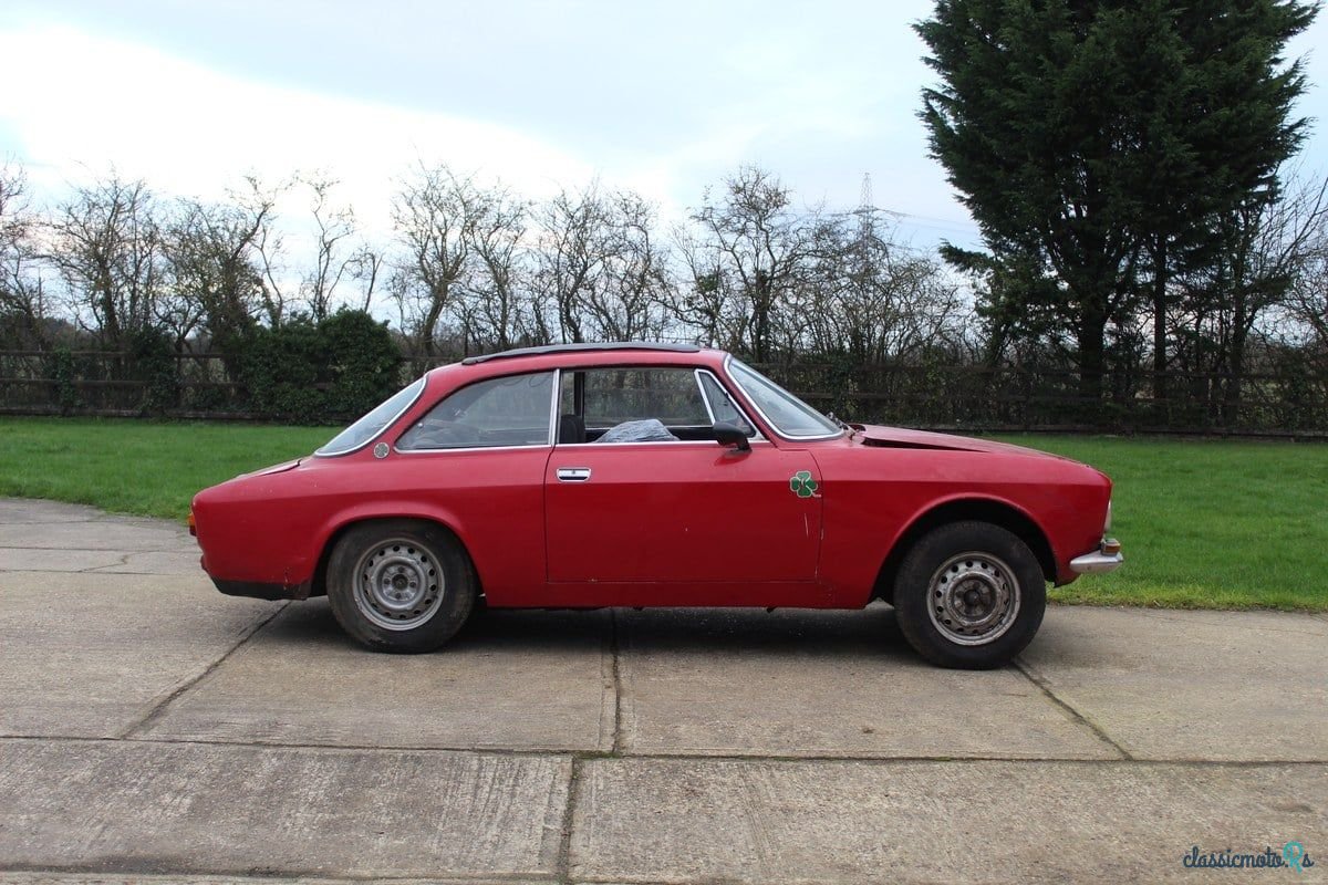 1969' Alfa Romeo GT photo #5