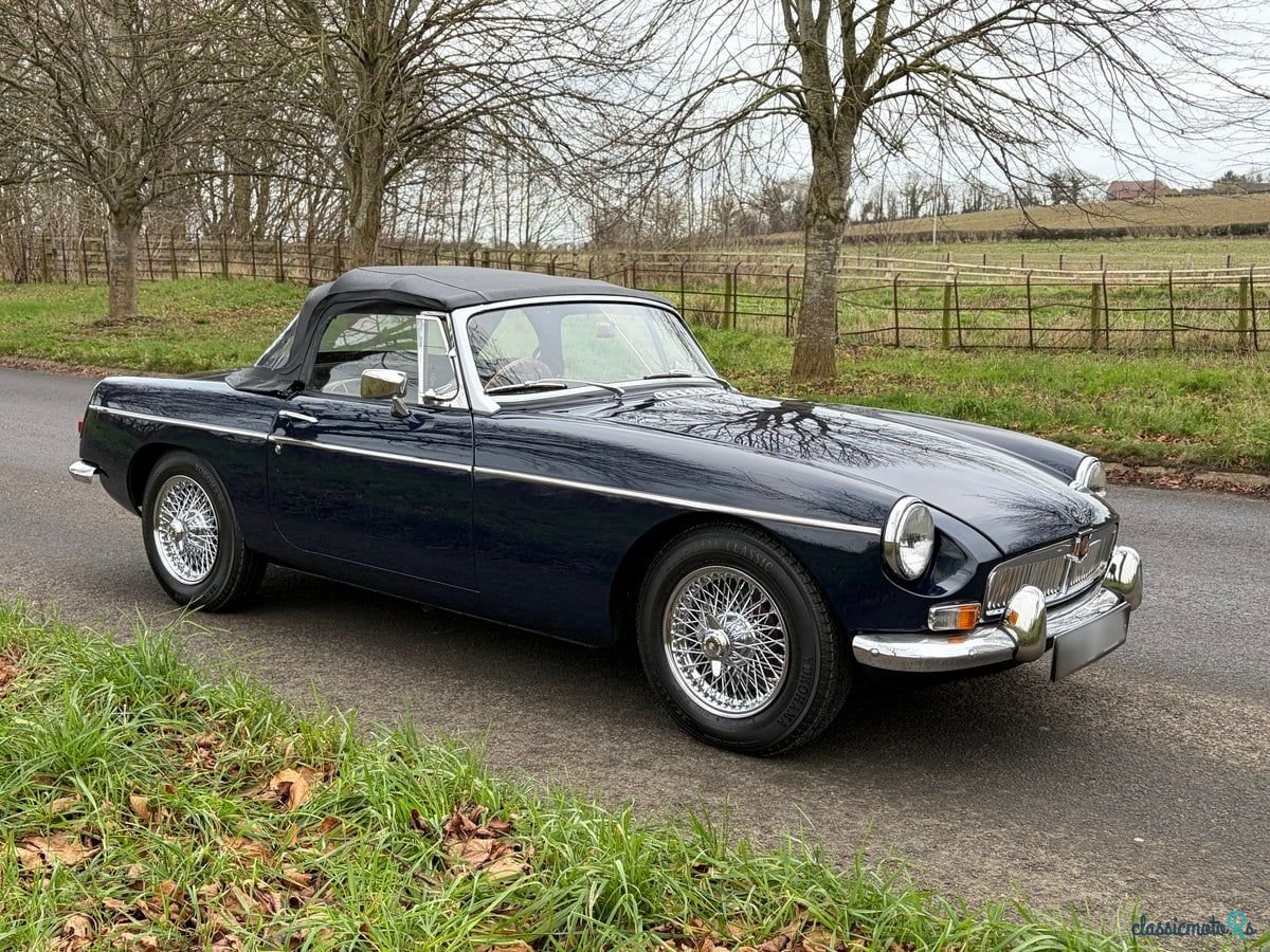 1971' MG MGB photo #2