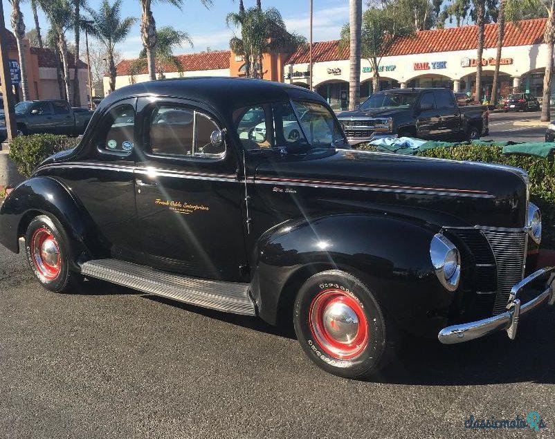 1940' Ford Deluxe photo #1