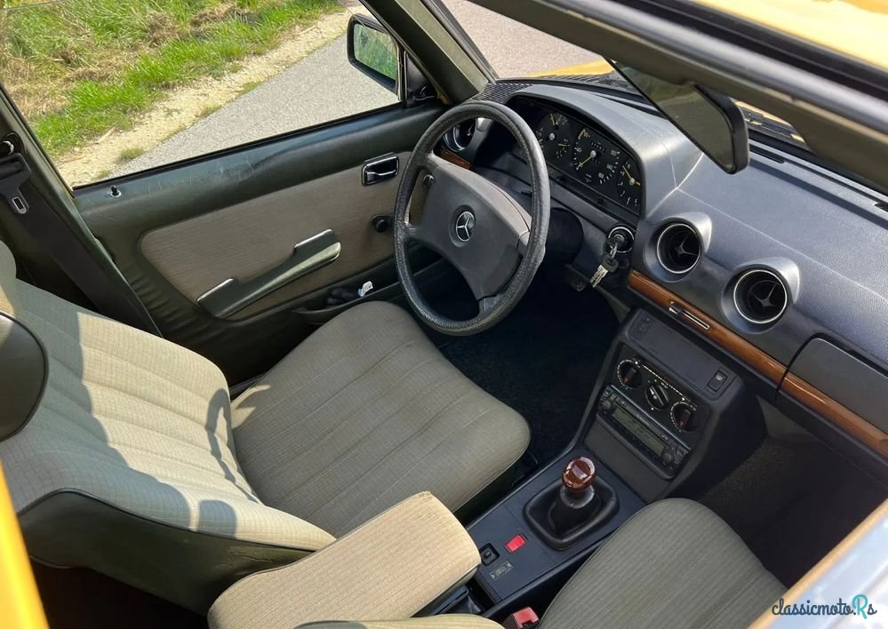 1980' Mercedes-Benz W123 photo #5