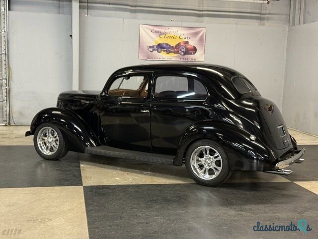 1938' Ford photo #3