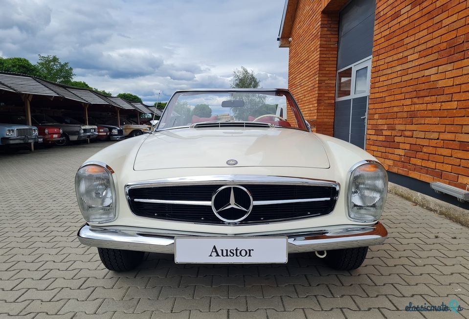 1969' Mercedes-Benz SL280 W113 PAGODA photo #3