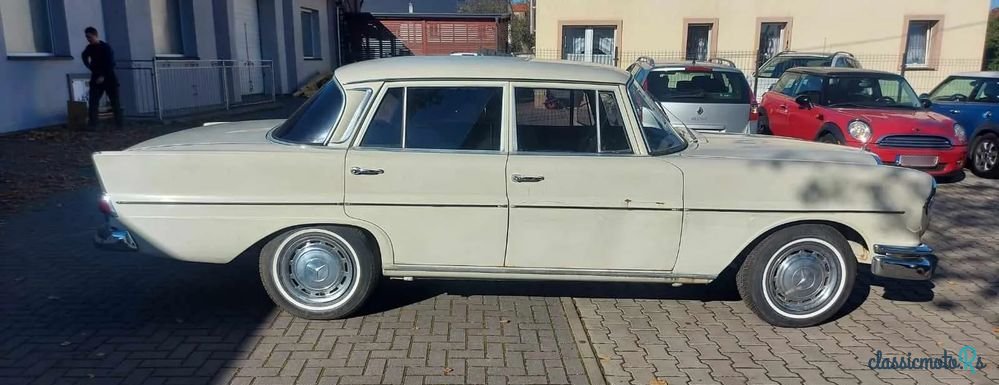 1963' Mercedes-Benz 220 W111 photo #4