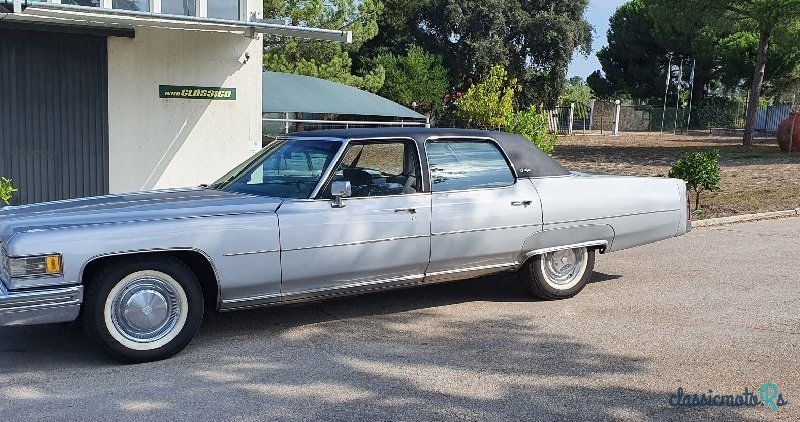 1976' Cadillac Fleetwood photo #2