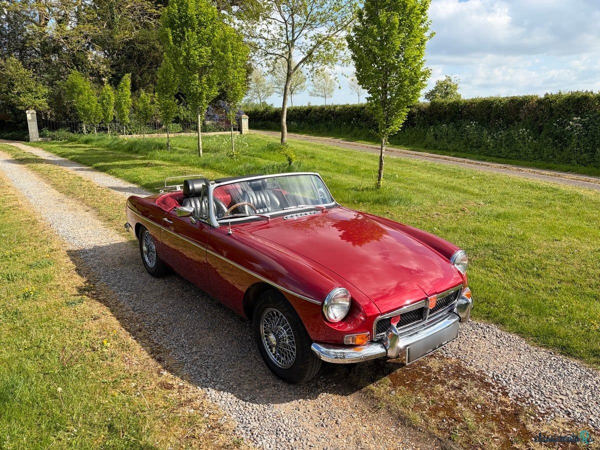 1974' MG MGB photo #2
