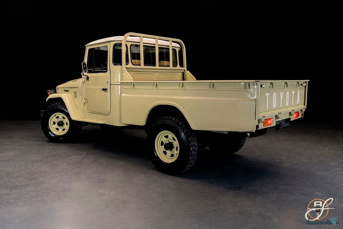 1980' Toyota Land Cruiser photo #3