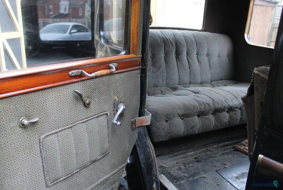 1928' Austin 16/6 Burnham Saloon photo #1